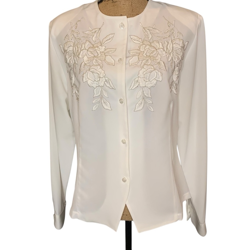 Vintage White Floral Embroidered Blouse